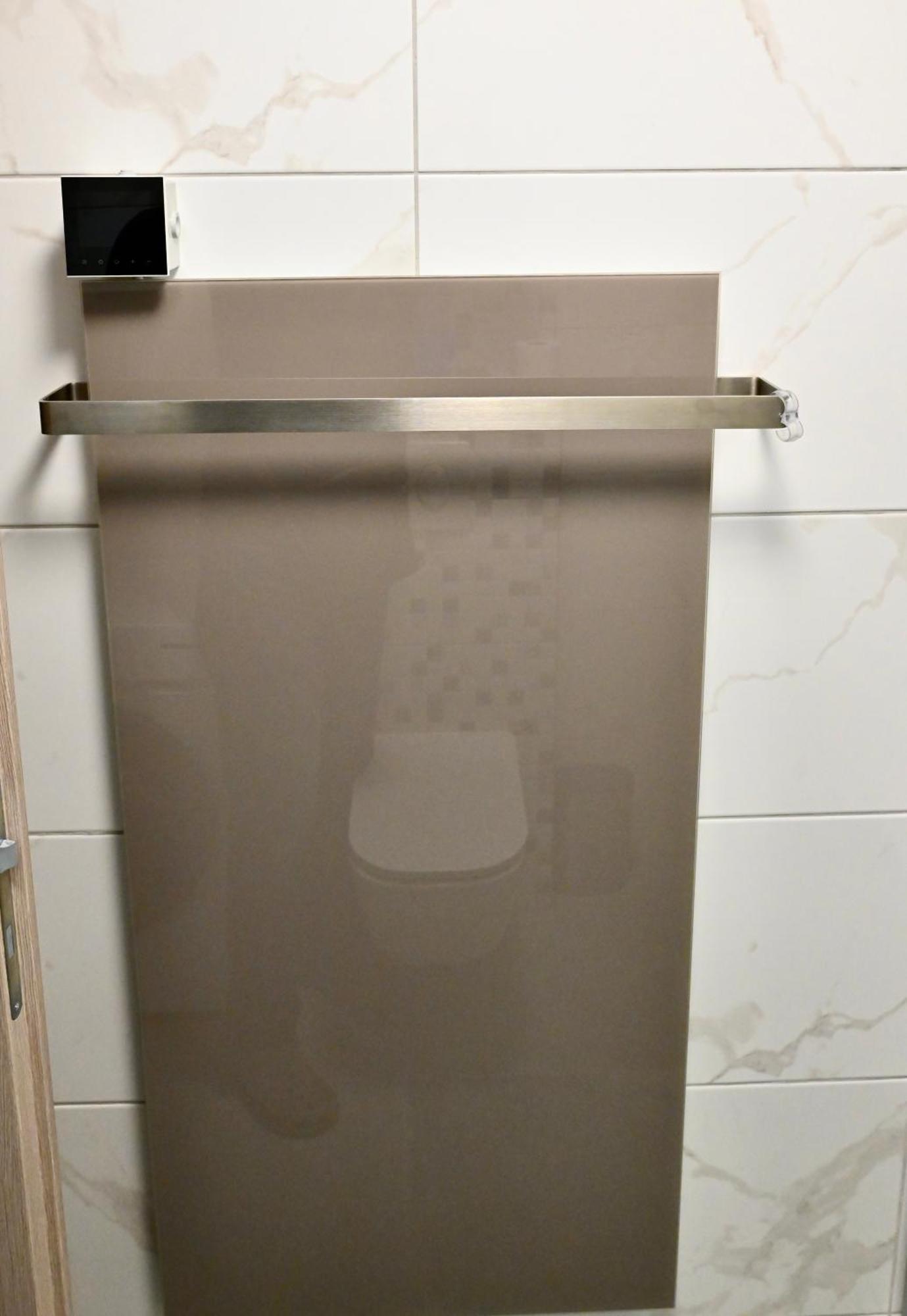 Studio Apartman Una -Self Check In,Free Parking Карловаць Екстер'єр фото
