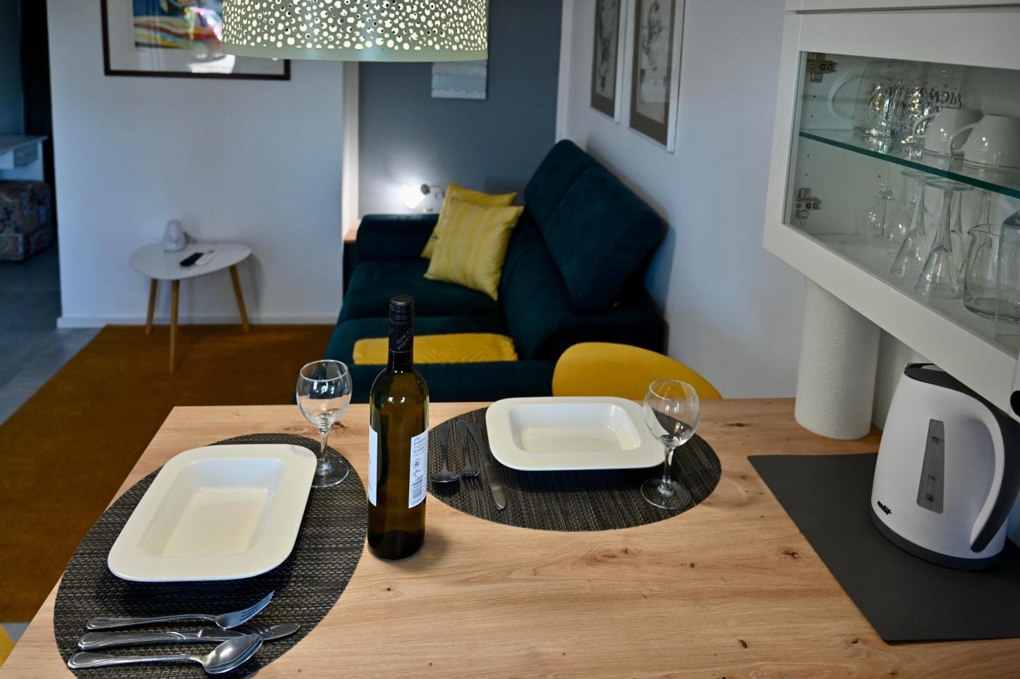 Studio Apartman Una -Self Check In,Free Parking Карловаць Екстер'єр фото